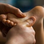 mapa-receptorow-na-stopach-i-dloniach-klucz-do-zdrowia-i-relaksu